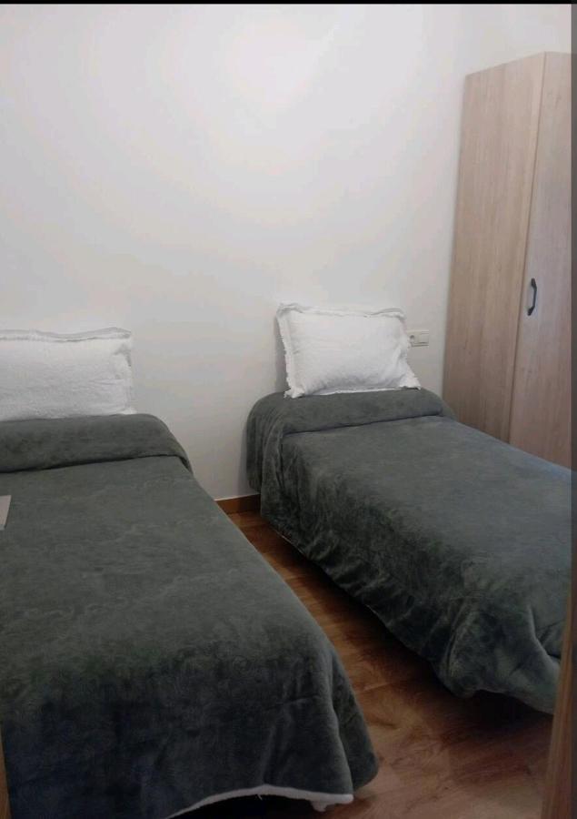 Apartamento Parque Sur De Hellín מראה חיצוני תמונה