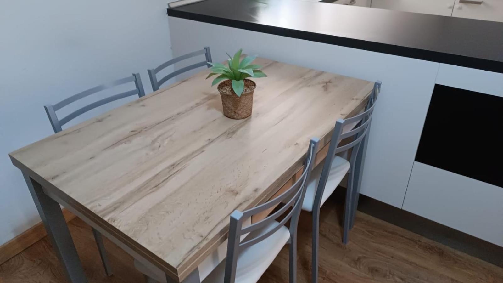 Apartamento Parque Sur De Hellín מראה חיצוני תמונה