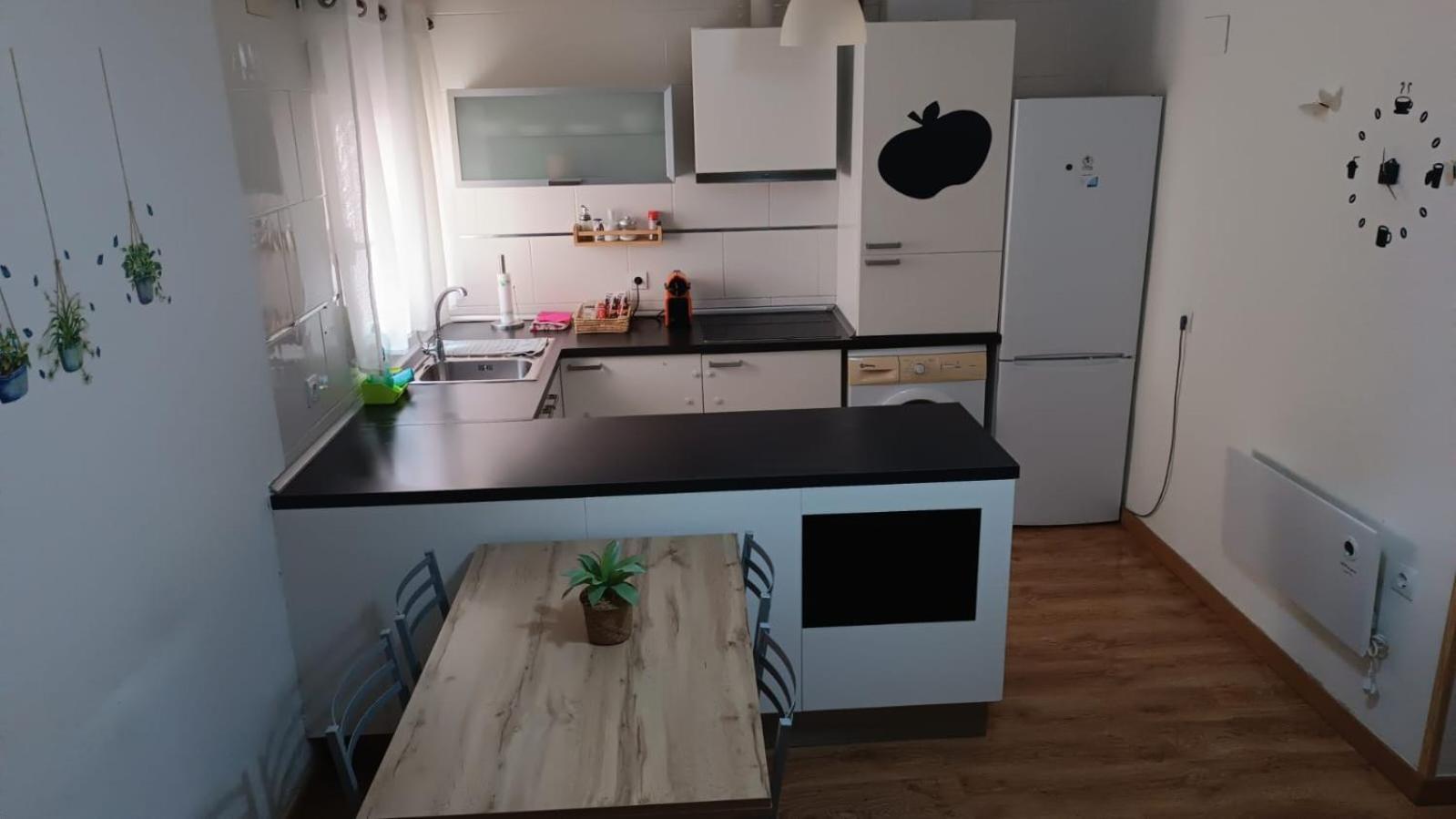 Apartamento Parque Sur De Hellín מראה חיצוני תמונה